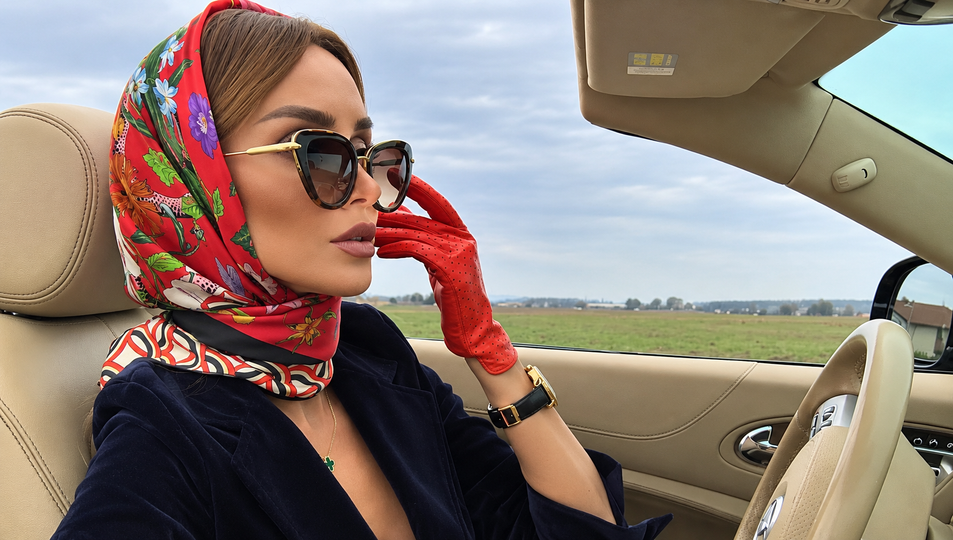 چگونه مثل زنان اشرافی و سلبریتی ها روسری ابریشم انتخاب کنیم؟